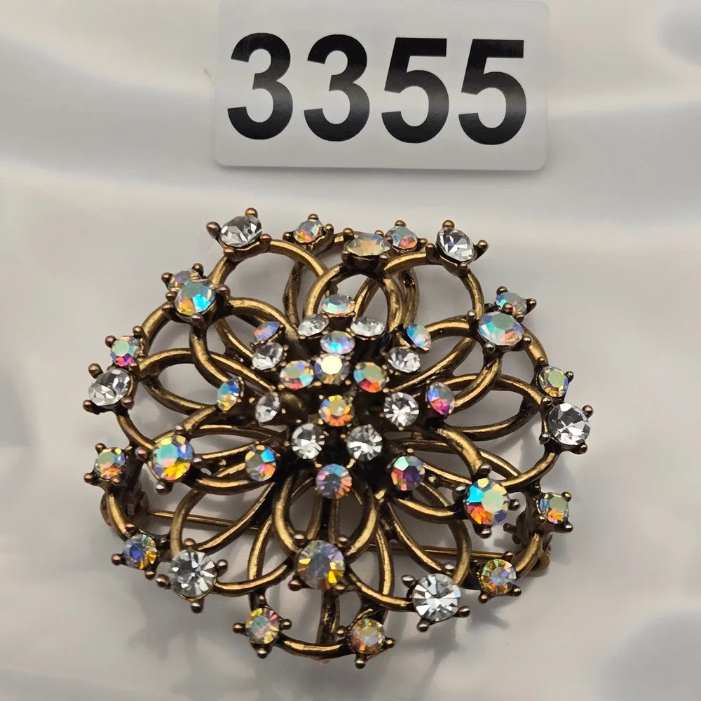 Vintage 60s Unbranded Brooch Gold Tone Aurora Borealis Rhinestone Floral Sunburs